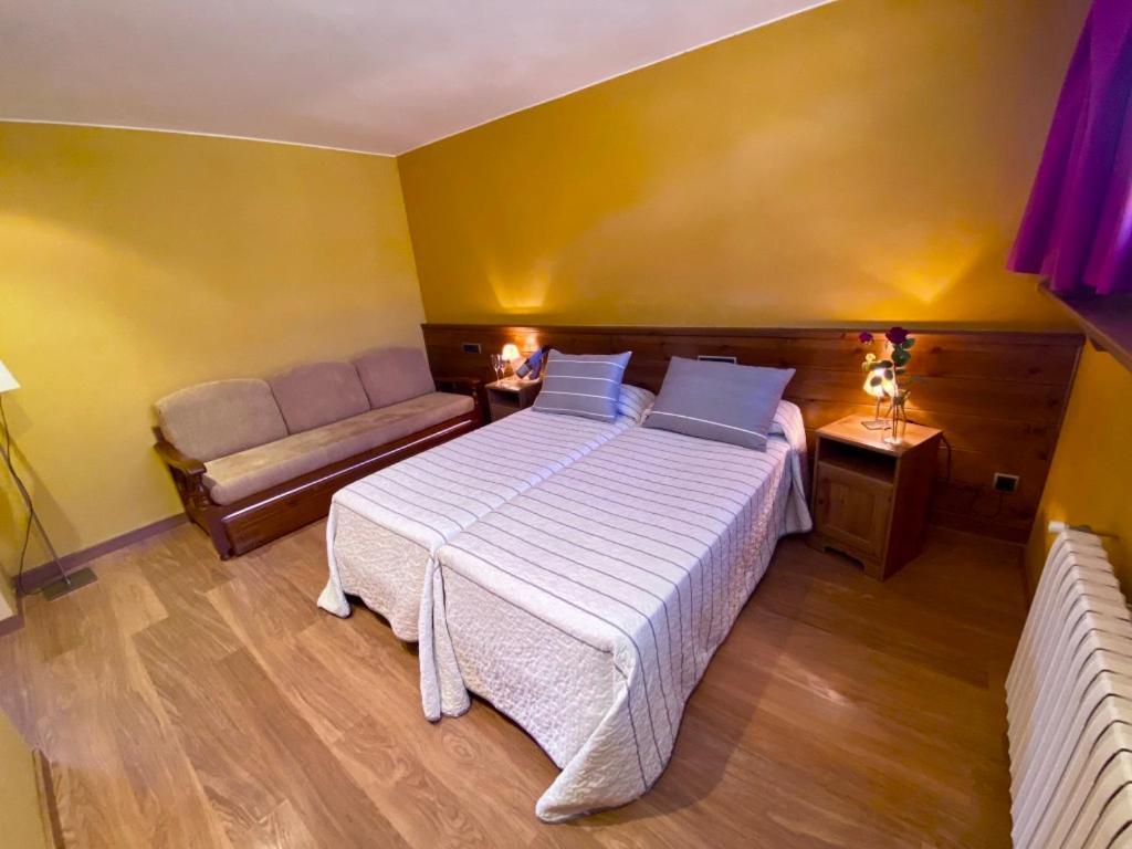 Campalans Hotel Rural Bungalows Mobilhomes Borredá Buitenkant foto