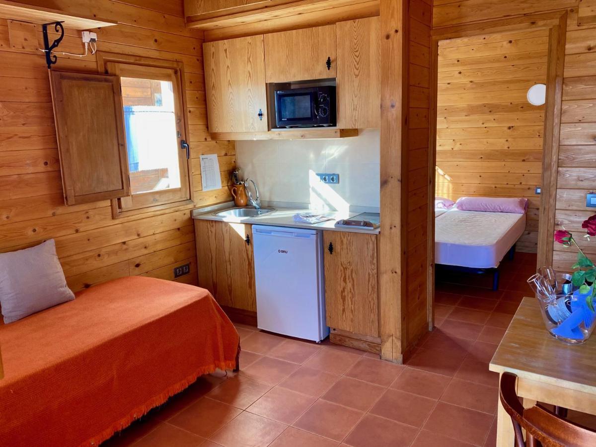 Campalans Hotel Rural Bungalows Mobilhomes Borredá Buitenkant foto